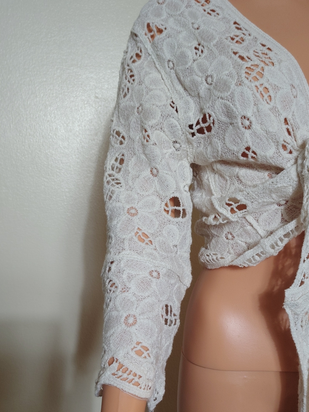 House of Harlow 1960 Boho Lace Cover-Up Wrap Top. One Size. 100% Cotton - Picture 6 of 14